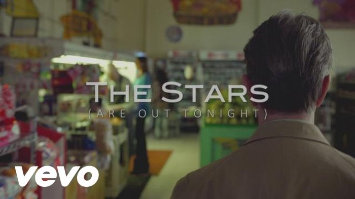 Stars We Are_Thumbnail_Video David Bowie's official music video for 'The Stars (Are Out Tonight)'