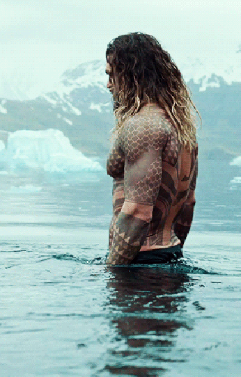 Jason Momoa Aquaman shirtless water animated (1)